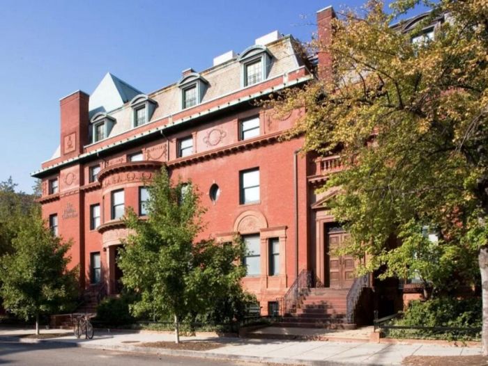 赝品是如何查出来的,如何正确对待赝品