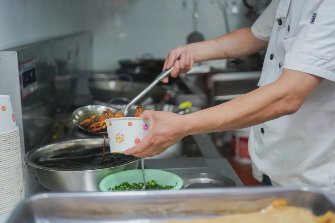 30年老店卤鸡,30年老字号温州八珍烤鸡