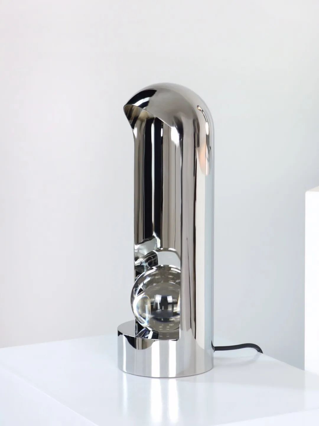 一个儿童游乐场直径为8米,一个儿童游乐场是圆形的