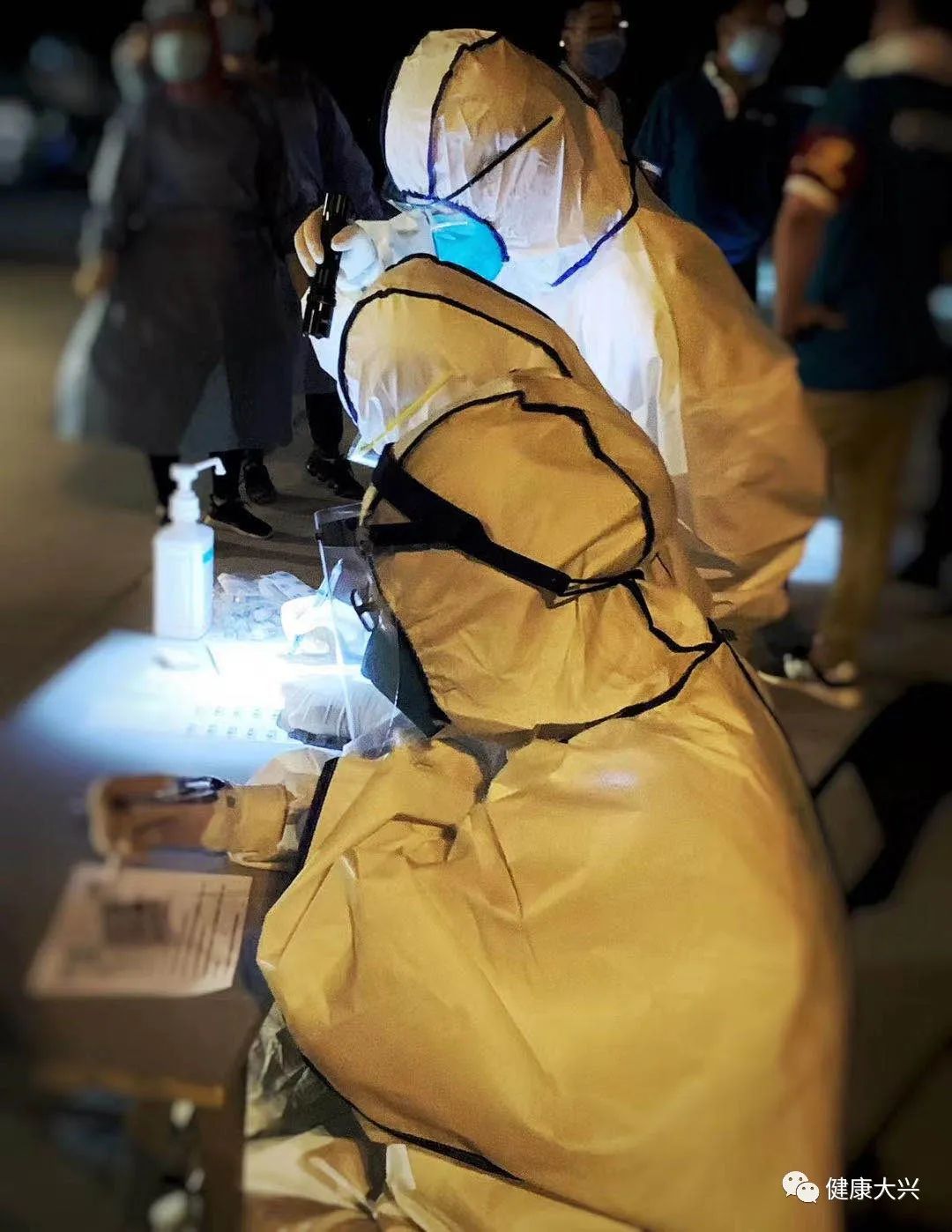 致敬大白的视频,致敬敬业的大白