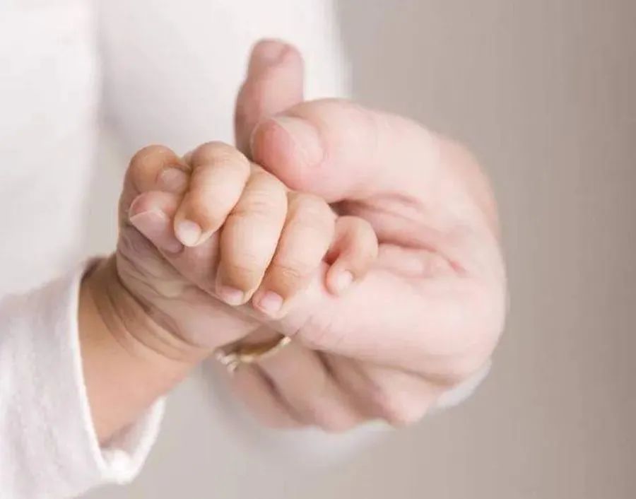 新升级↑像口红一样的紫草膏,远离痒痛,舒“肤”一夏