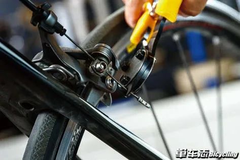 什么时候换刹车线,全刹变速线和刹车线多久一换