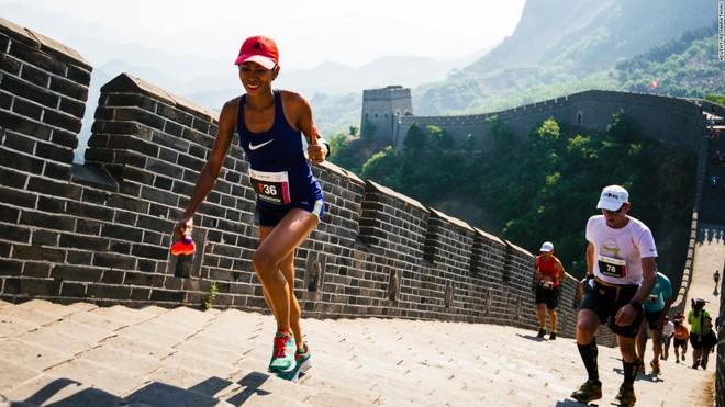 运动后脚踝周围酸痛,脚踝疼是锻炼呢还是休息