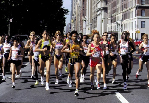 运动后脚踝周围酸痛,脚踝疼是锻炼呢还是休息