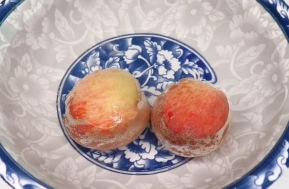 如何快速简单的去掉桃子毛,怎么快速去除桃子毛