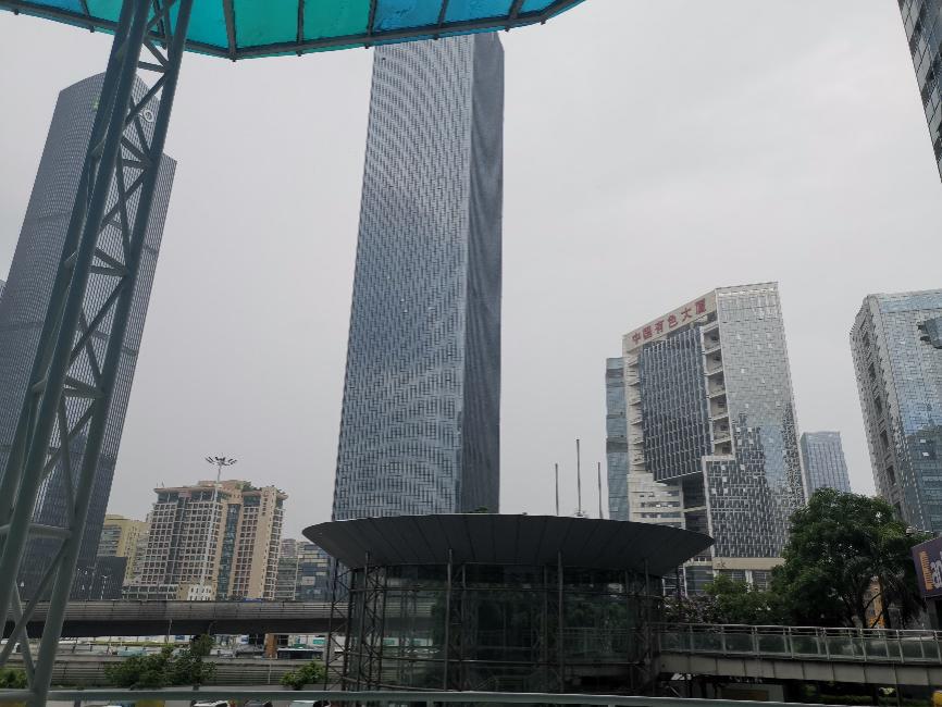 单身公寓被拒贷?深高南学位之争后续:12万评估价骤降至9万,多家银行紧急收紧*款贷**