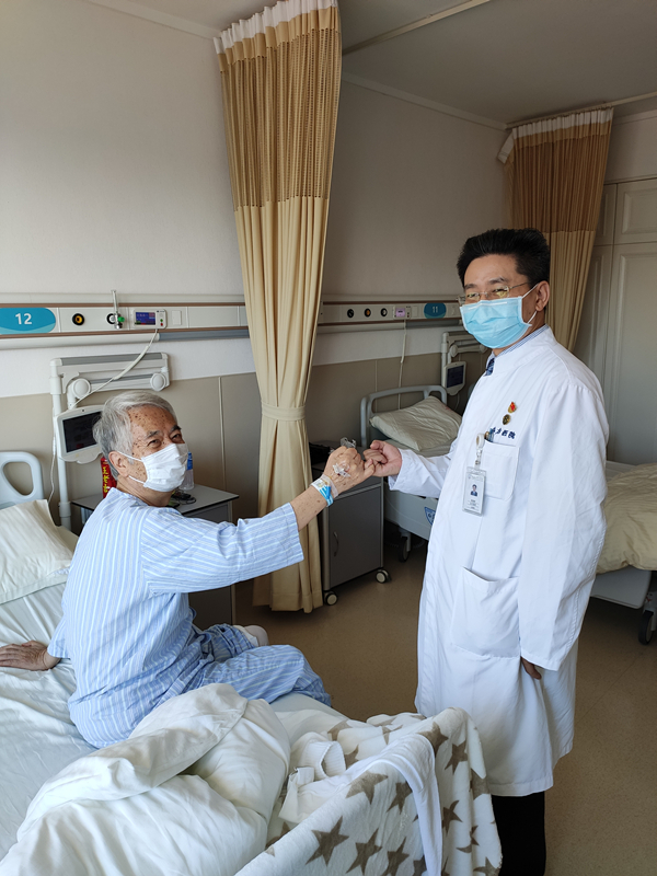 曾参与大庆油田建设工作的日本友人，在这家医院做了一场特别的手术