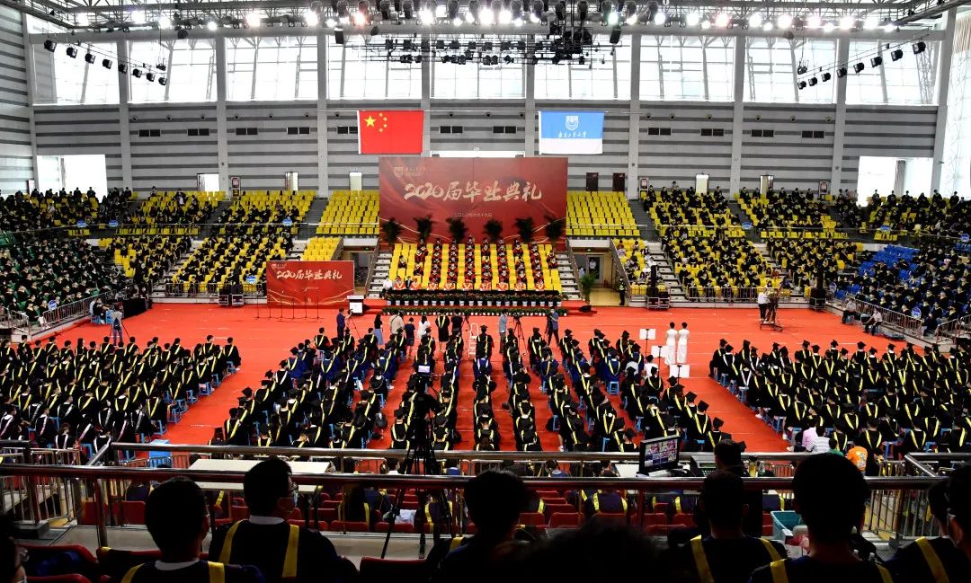 毕业季愿我们前程似锦顶峰相见,毕业后愿我们顶峰相见