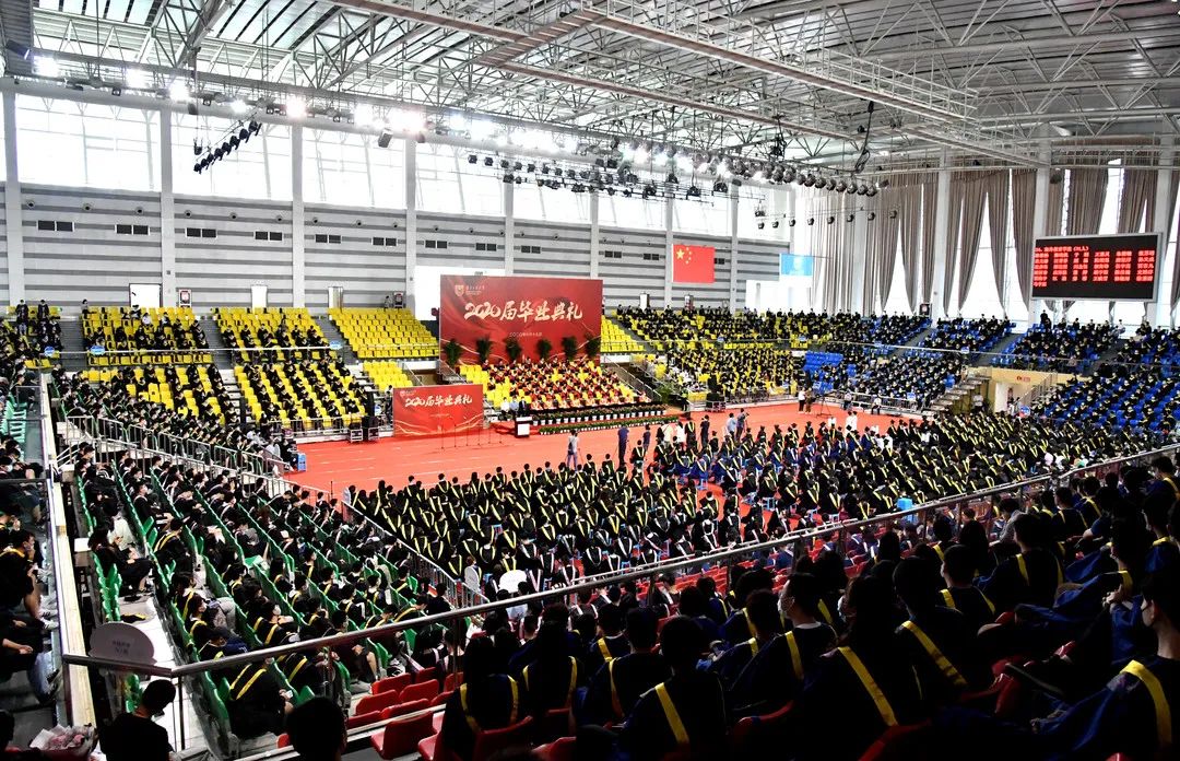 毕业季愿我们前程似锦顶峰相见,毕业后愿我们顶峰相见