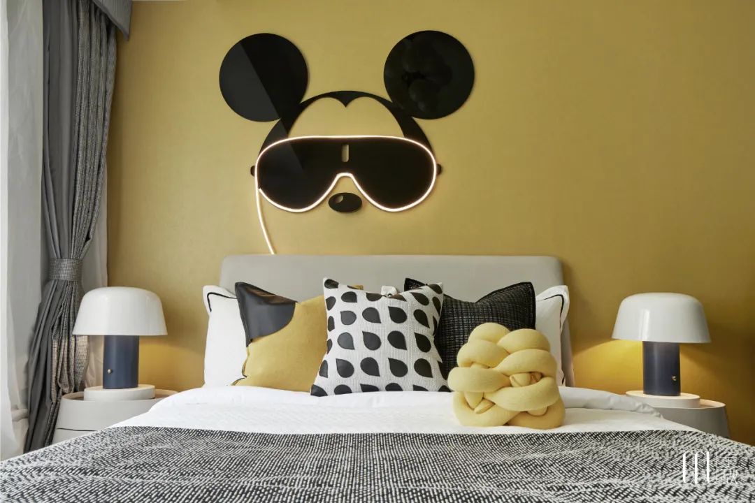 99平方现代轻奢样板房,金秋装修风格图片