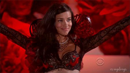 坦白局:T台豪门风云,有钱又快乐的富婆也就这几个|维秘破产番外