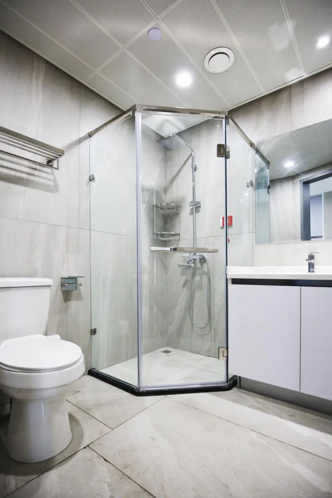 颠覆人心图片,打破女性刻板印象图片素材