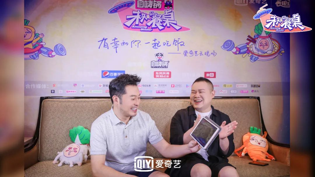 “拍一拍”上线，代替“在吗”的问法出现了丨Weekly