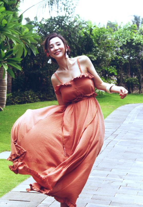 让《男人装》脱销的性感妖姬，如今更绝了