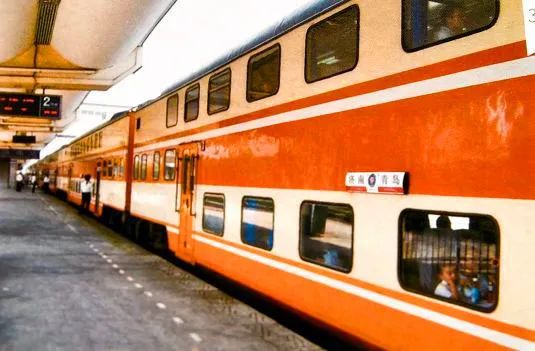 那些年我们坐过的双层列车 (那些年我们坐过的双层火车)