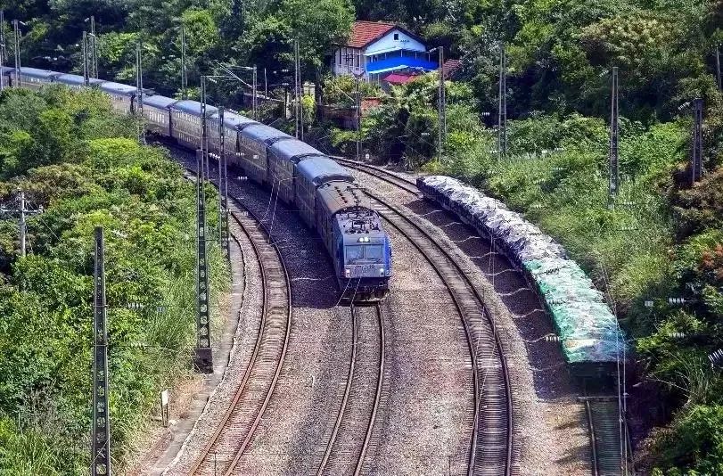 那些年我们坐过的双层列车 (那些年我们坐过的双层火车)