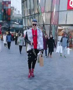 成都太古里街拍出现过哪些网红,成都太古里街拍今日最新潮牌