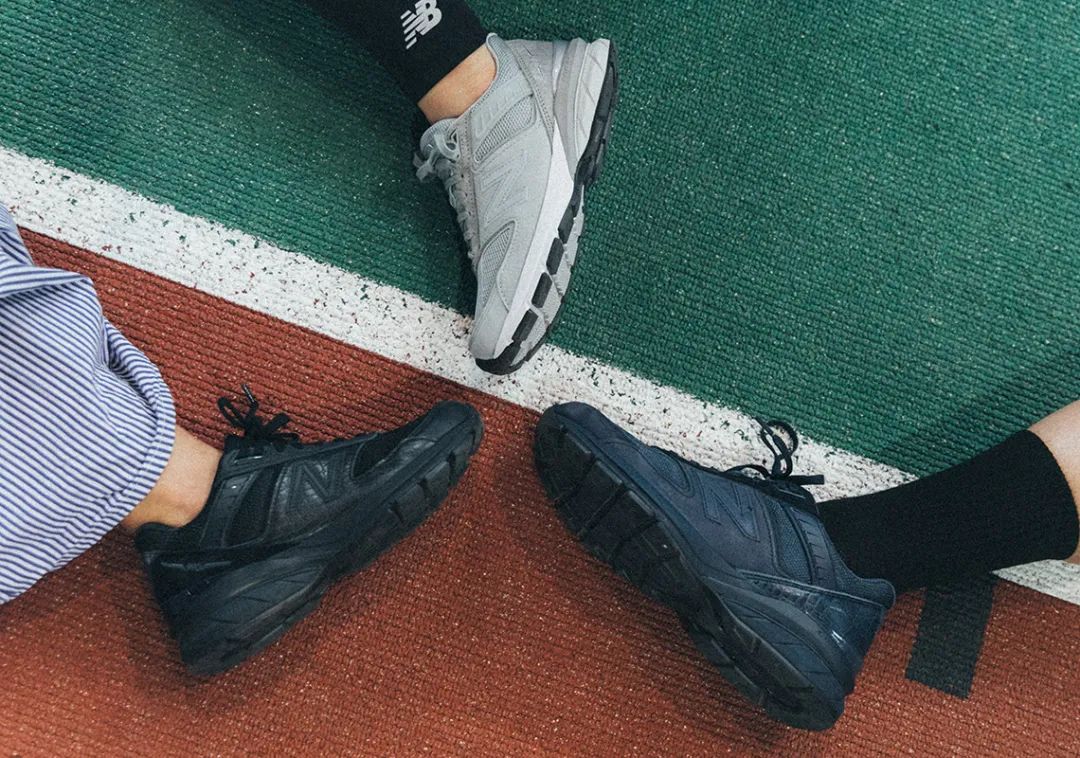 大家都是NewBalance，为啥英产这么“稳”？