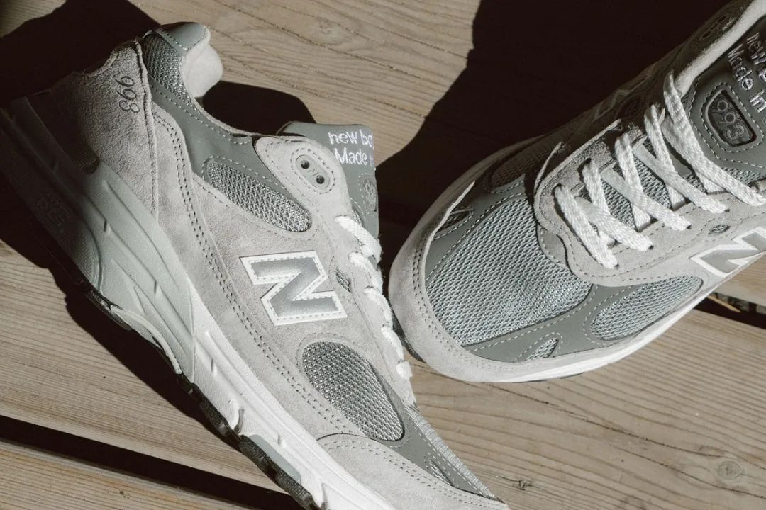 大家都是NewBalance，为啥英产这么“稳”？