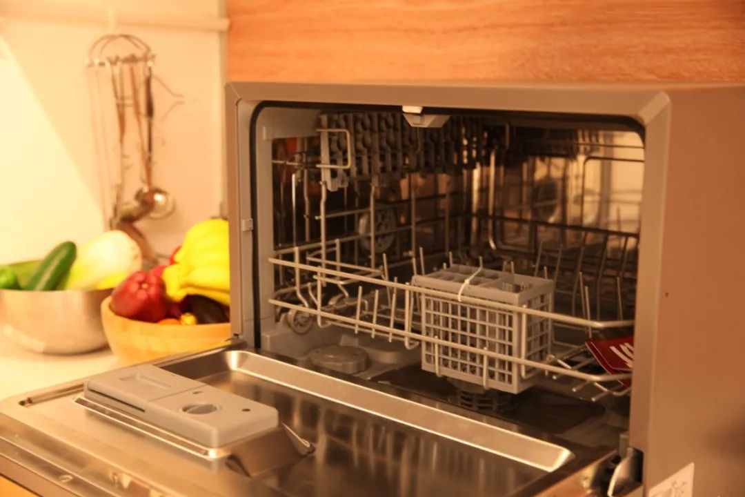 疫情下,杭州知名电器企业“德意”多管齐下化危为“机”,数款拳头产品今起在每满生活开售,在别处买不到这么优惠的价格