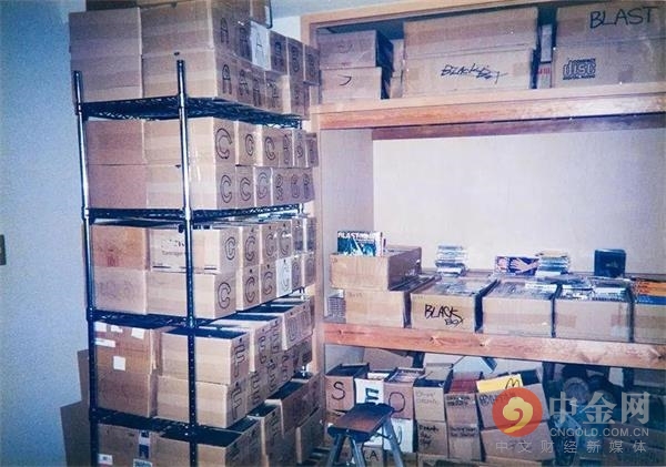 要玩月亮的日本大富商人生如此狂放