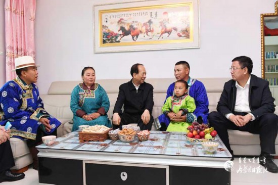 石泰峰：毫不放松抓好草原生态保护让大草原不再遭受创伤永葆美丽容颜