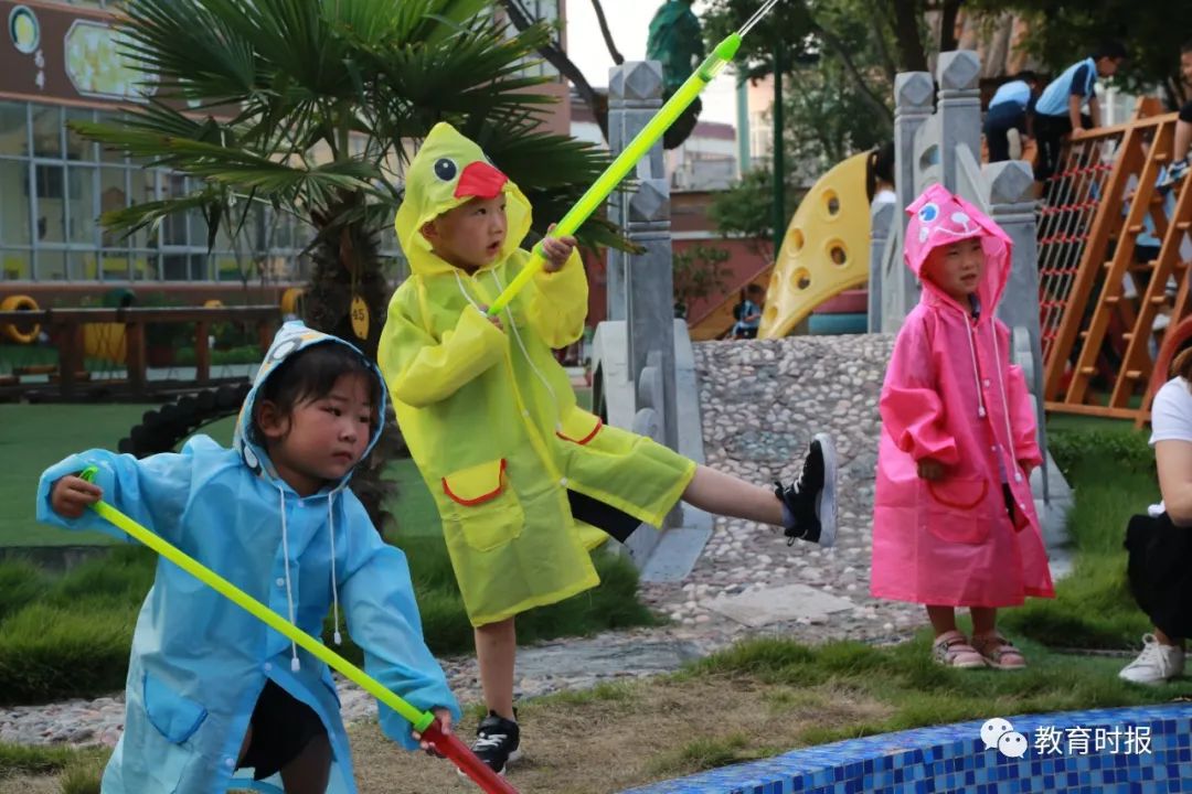 收取“防疫费”、筹钱买空调……家委会风波又起，问题出在哪？