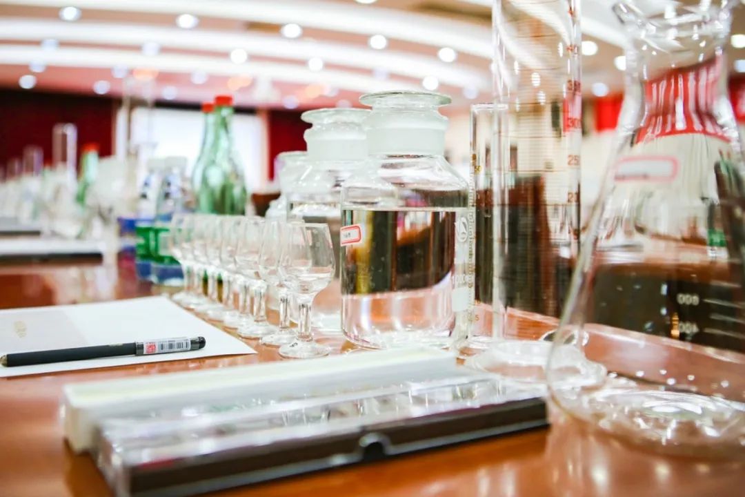 三问酒红标,苏酒头排酒技巧