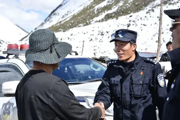 他们不是山神，却是虫草山上的守护神！