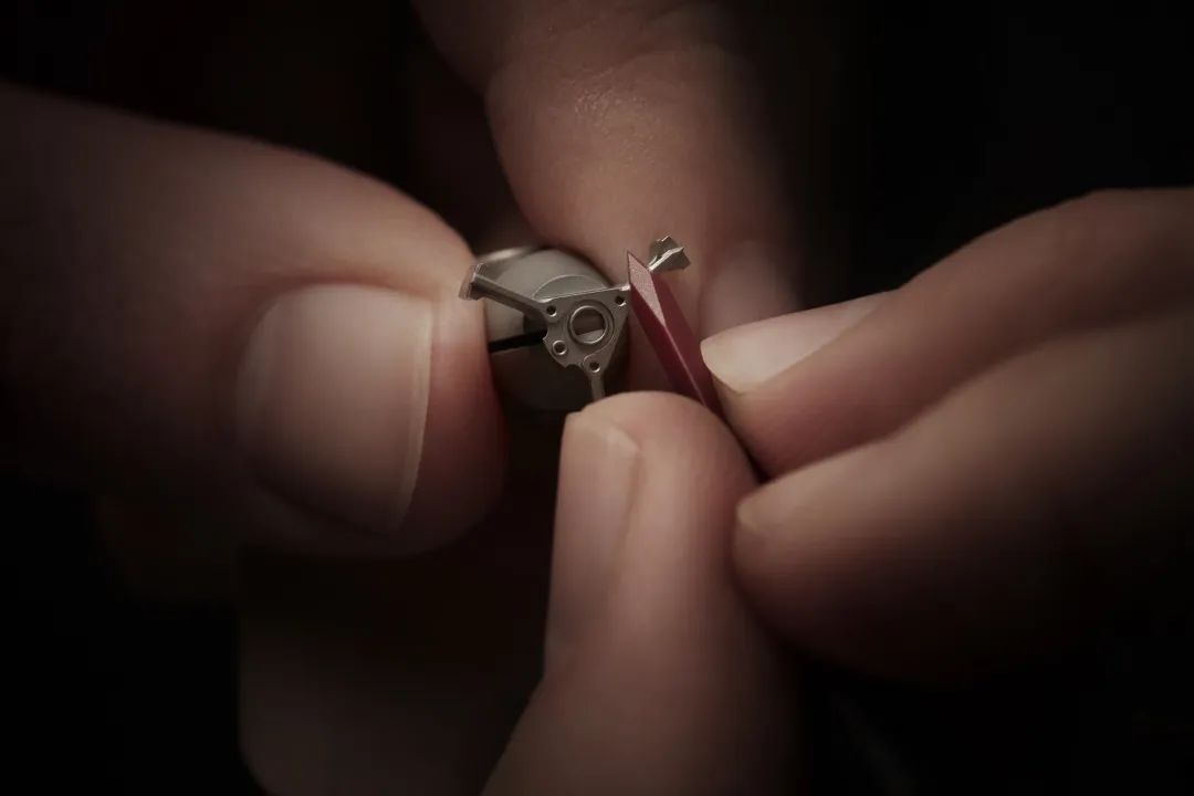 瑞士钟表何以独步天下管窥机芯打磨工艺