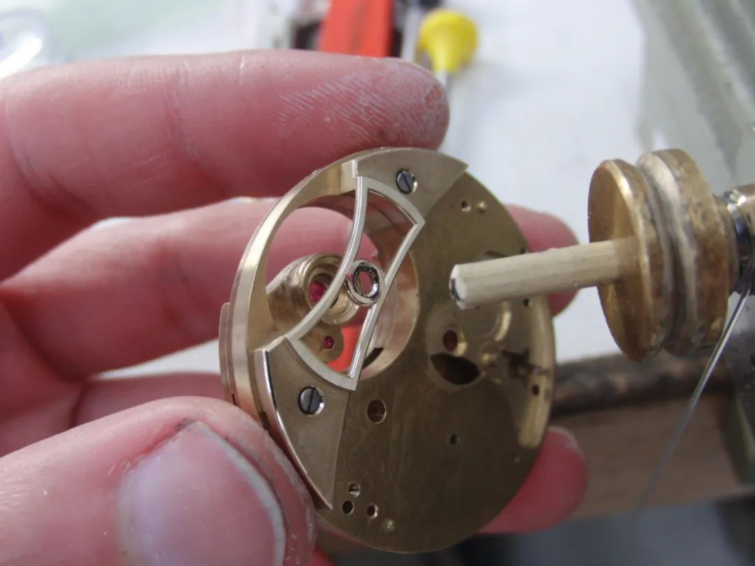 瑞士钟表何以独步天下管窥机芯打磨工艺