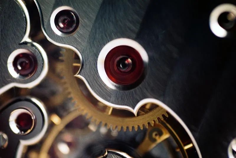 瑞士钟表何以独步天下管窥机芯打磨工艺