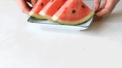 女子吃冰西瓜后危险吗,吃冰西瓜险丧命疾控中心紧急提醒