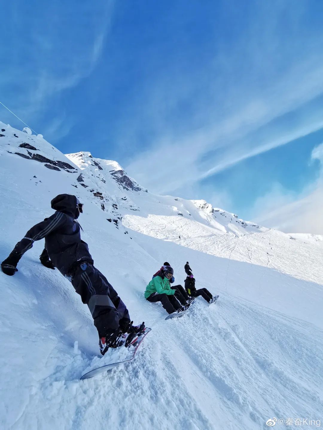 谁把富二代秦奋的车撞坏了,秦奋撞了几台车