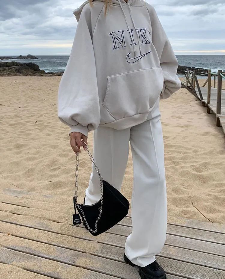 别追BM风了,今年做个NIKE女孩吧