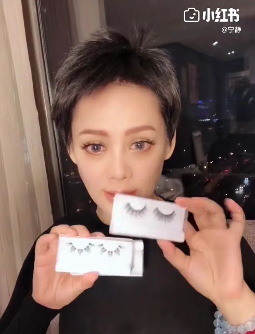 宁静推荐nude色眼影,宁静眼影盘