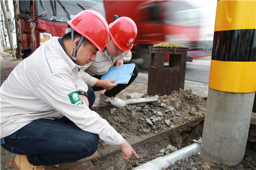 城市高效运转背后上海电力*党**员的24小时
