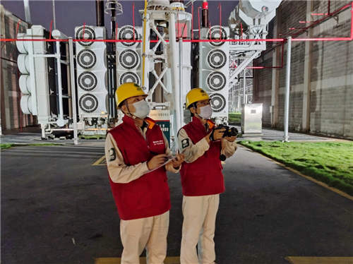 城市高效运转背后上海电力*党**员的24小时