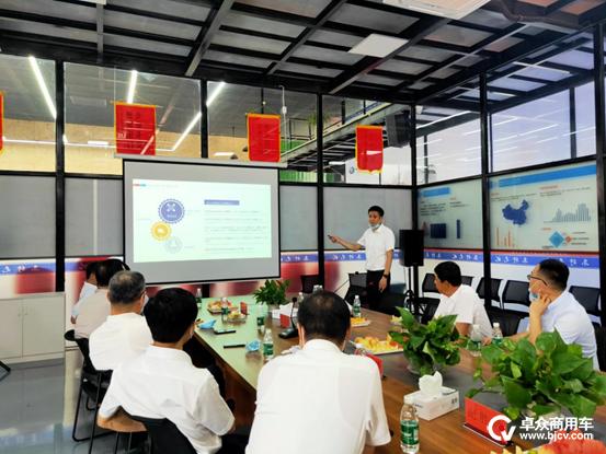 一汽解放领导走近用户，调研乐行无忧成都卡车司机之家