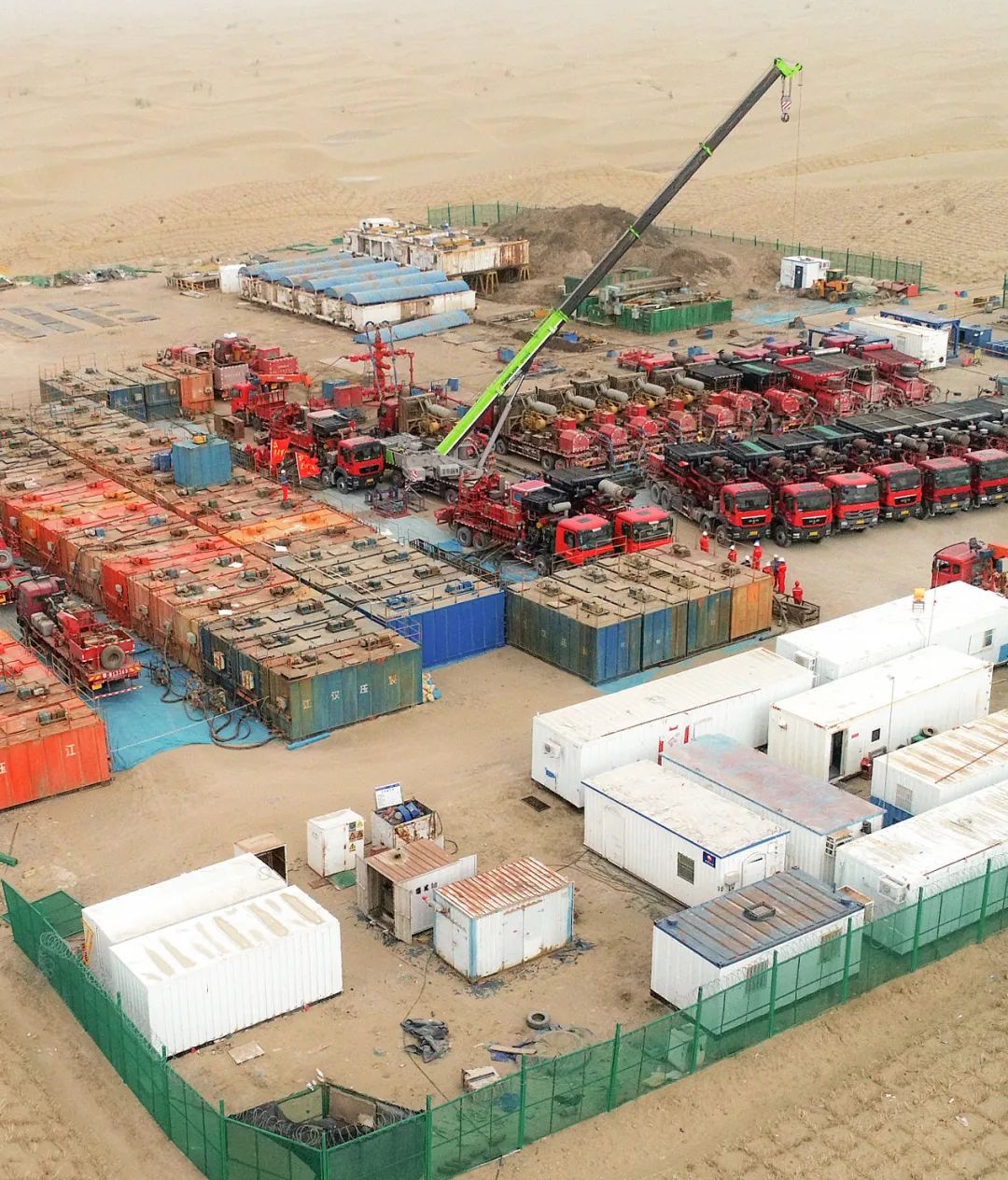 塔里木大沙漠能绿化吗,除了无人区哪里还有戈壁滩