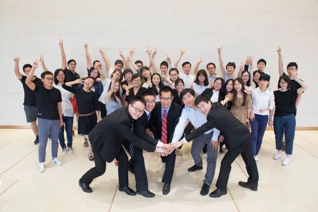 摩尔精英5周岁，谢谢你陪我一起成长