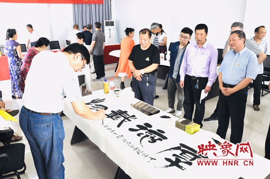 偃师市“两新”*党**组织开展系列活动向“七一”献礼为*党**旗添彩