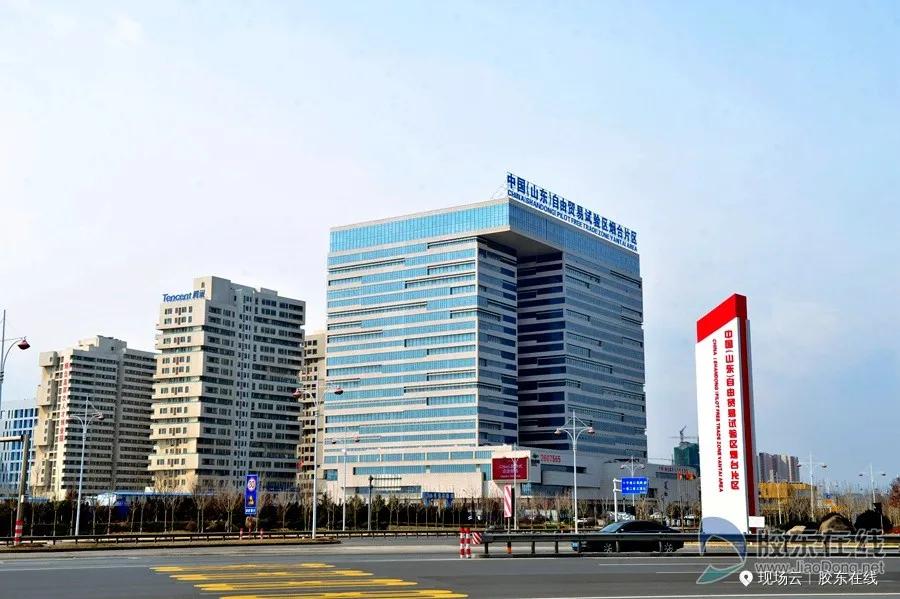 跟着领导去检查项目现场,跟着领导们参观应该站在哪里