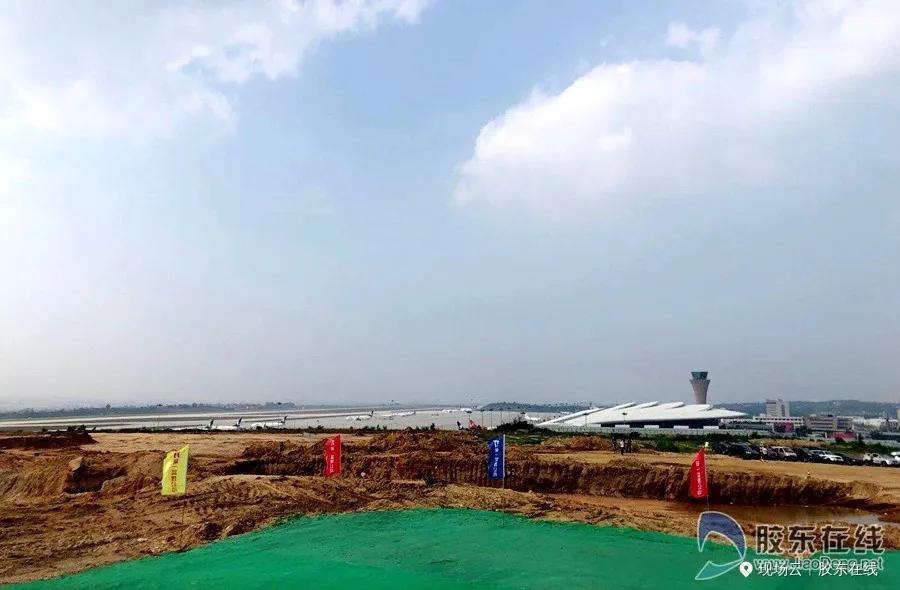 跟着领导去检查项目现场,跟着领导们参观应该站在哪里