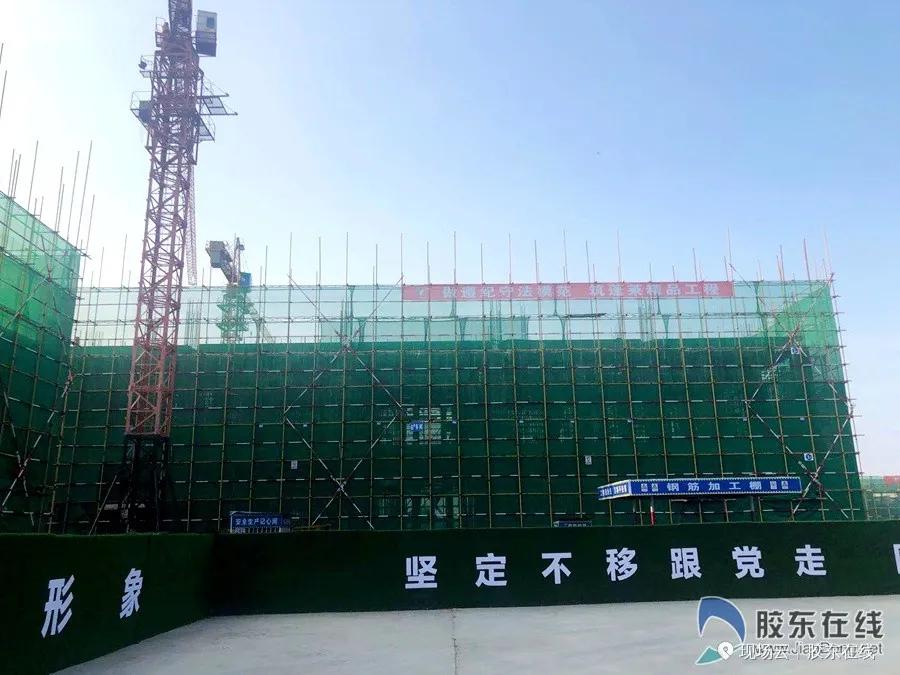 跟着领导去检查项目现场,跟着领导们参观应该站在哪里