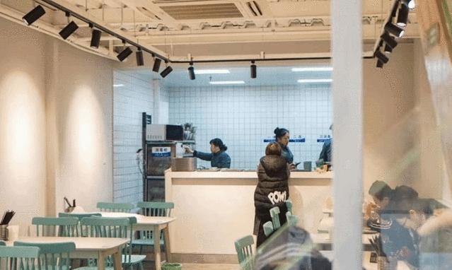 涓変簹椋炶秺鍏夊勾,涓変簹鐩涘鏃跺厜