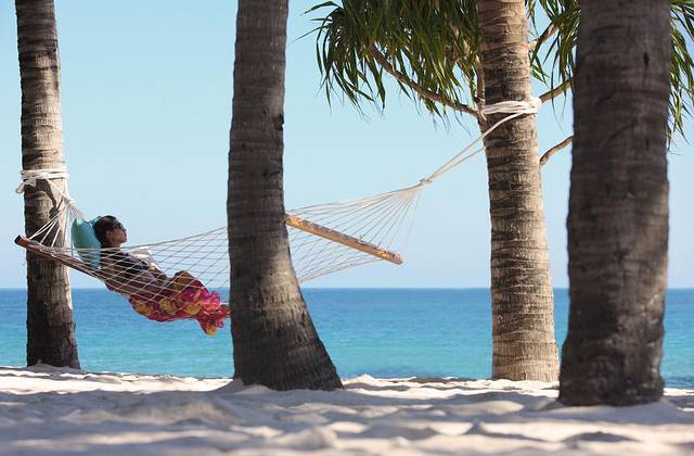 涓変簹椋炶秺鍏夊勾,涓変簹鐩涘鏃跺厜