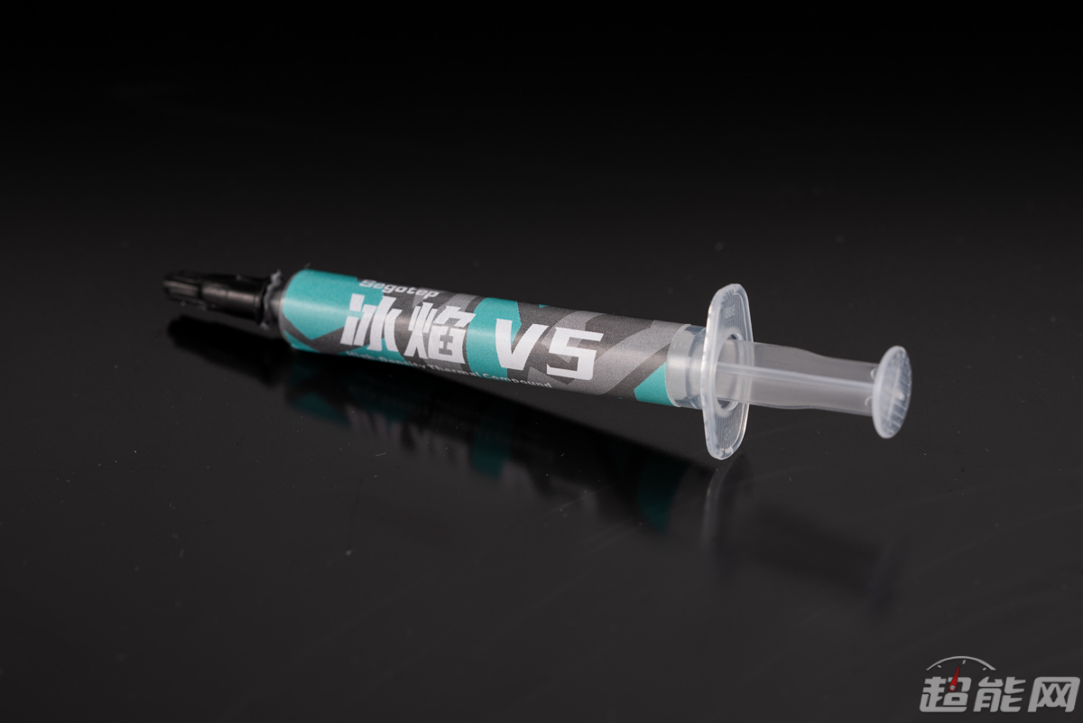 鑫谷冰焰V5硅脂评测:高效散热,价格亲民