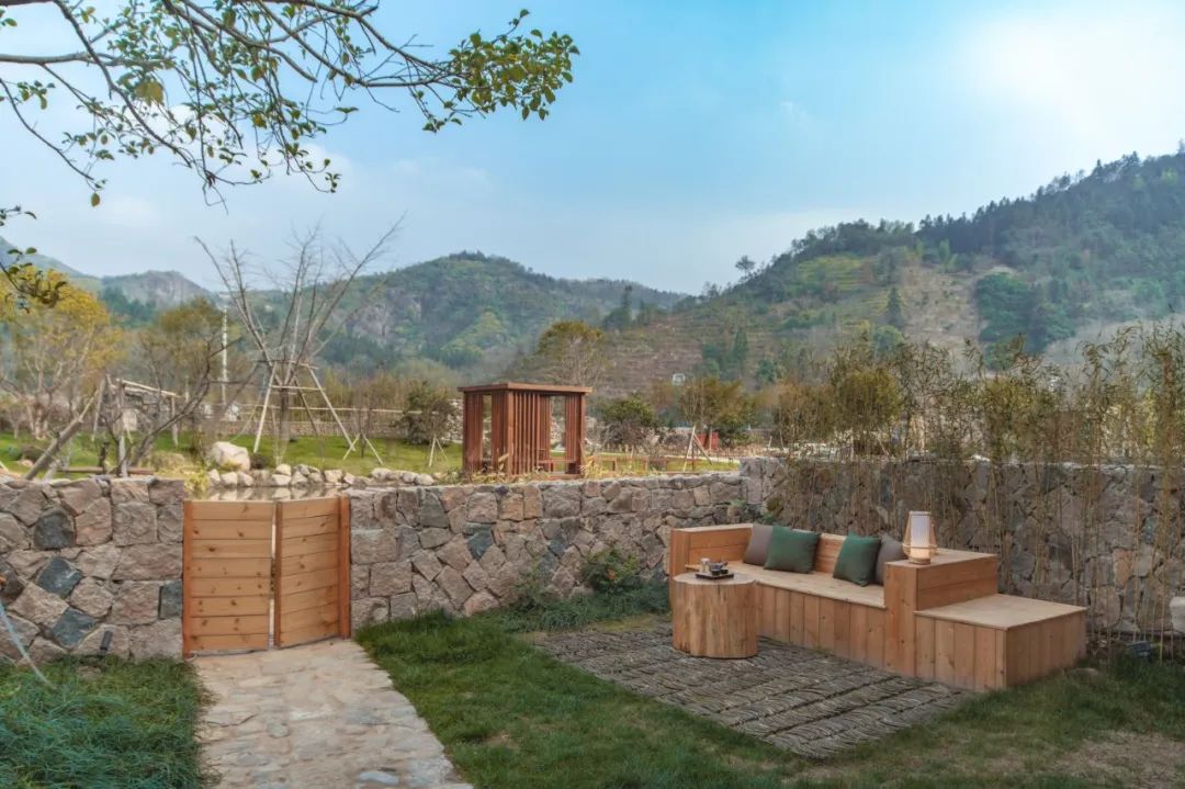 娄艺潇住的哪个酒店,娄艺潇旅游住民宿