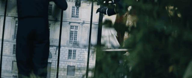 DIOR改拍电影了？丛林裸男、性感人鱼....原来奢侈品是这样诞生的...